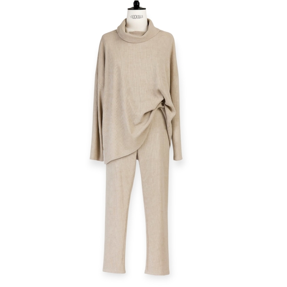 DG2 by Diane Gilman Sage Ribbed Corduroy Tunic Top & Leggings Set - Picture 1 of 7